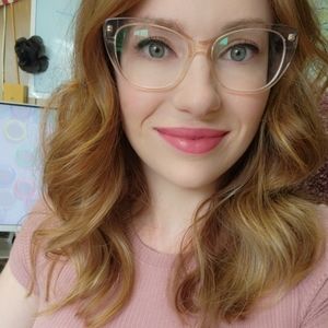 Meet your Posher, Airiana